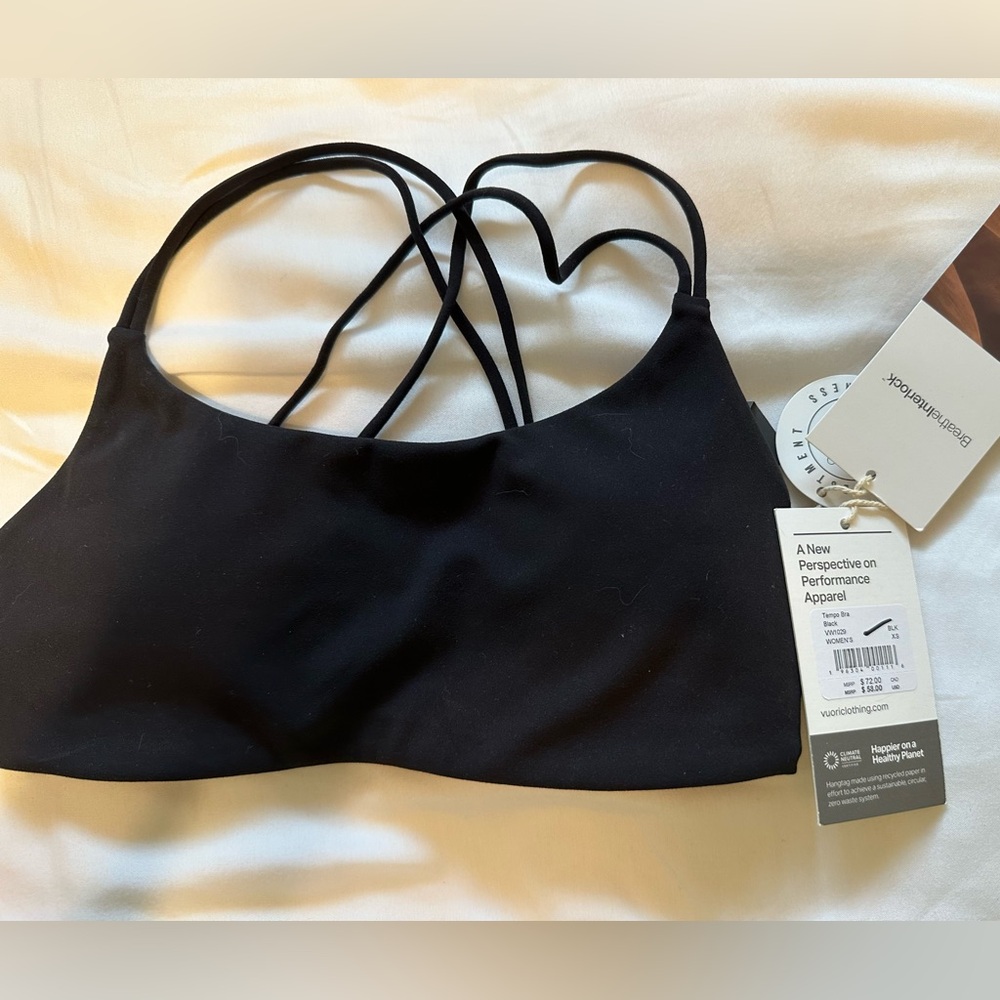 Vuori Women’s Tempo Sports bra. NWT. XS. Black